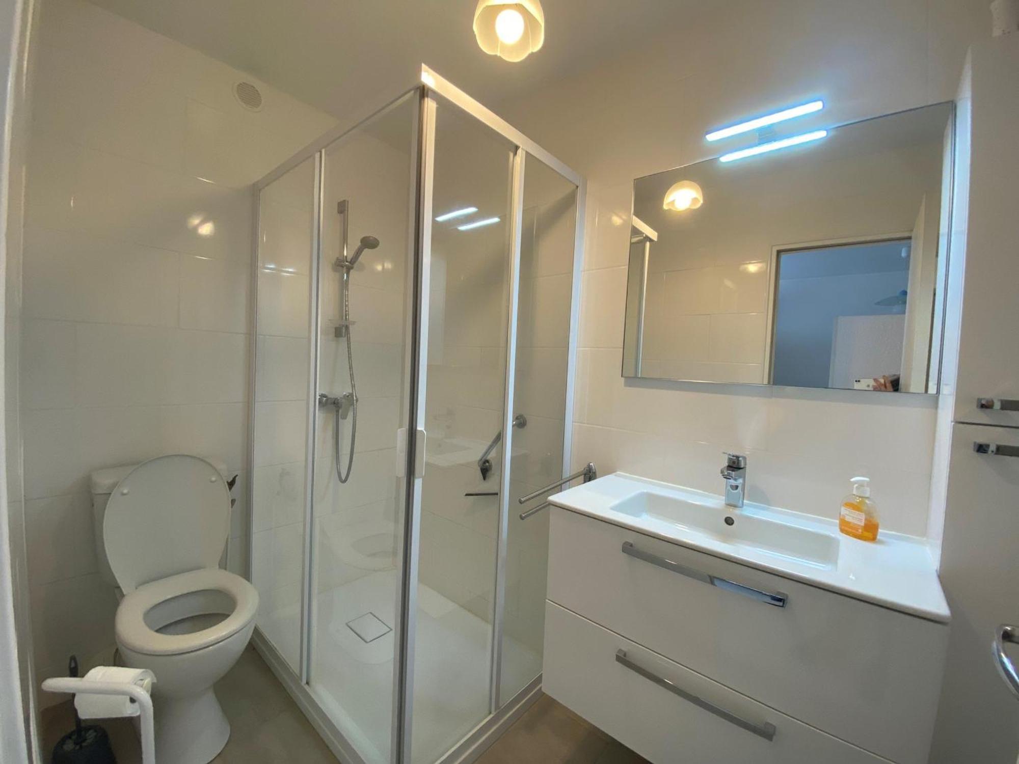 Appartement Climatise Avec Balcon, Parking Prive, Wifi - Proche Thermes Et Etang - Fr-1-503-23 بالاروك ليه بان المظهر الخارجي الصورة